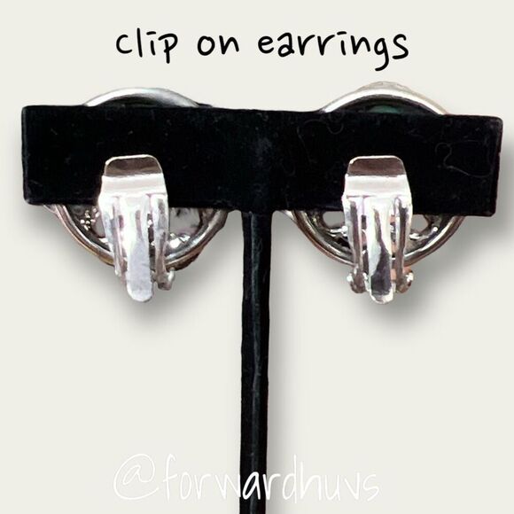 Southwest Style FAUX Turquoise Clip on Vintage Earrings  - Picture 3 of 9